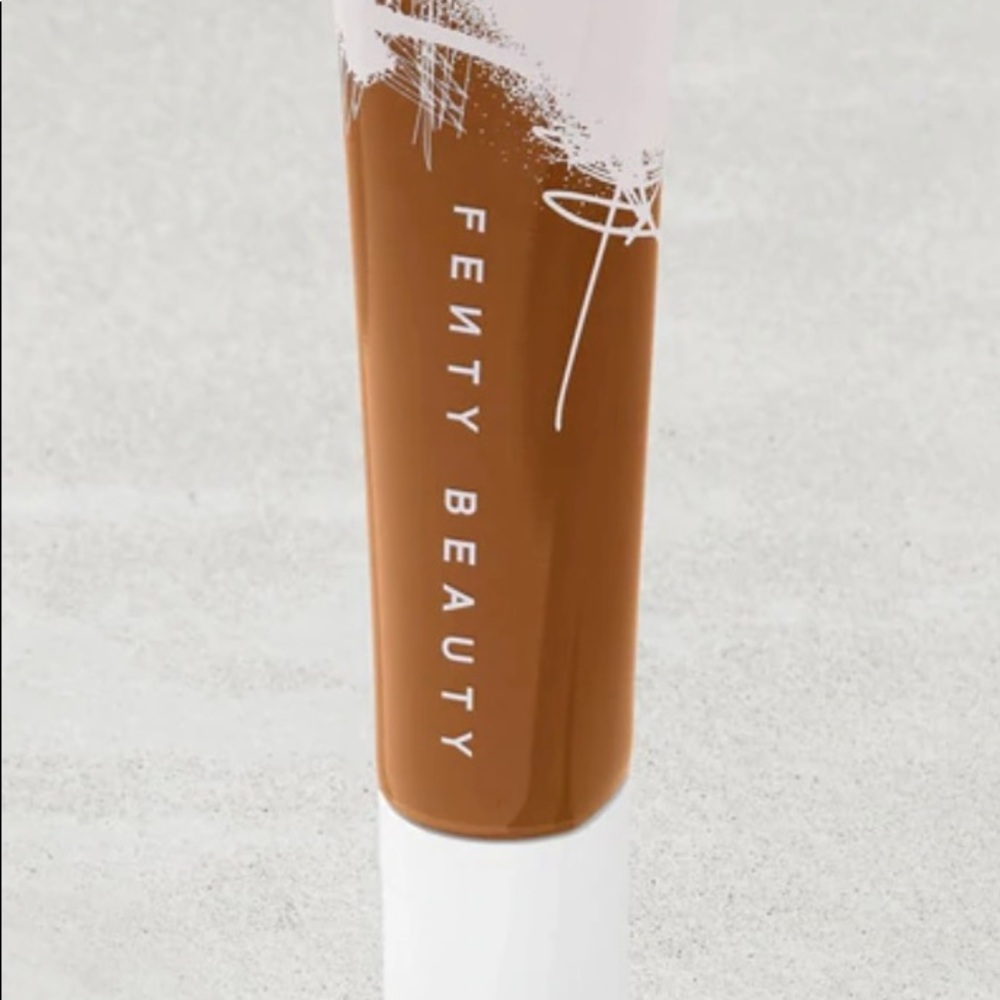 Fenty Beauty -#400 Pro Filt’r Hydrating Longwear Foundation